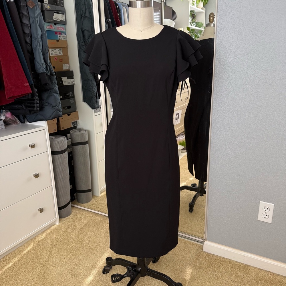 Anne Klein Flutter Sleeve Elegant Black Dress Size: 4